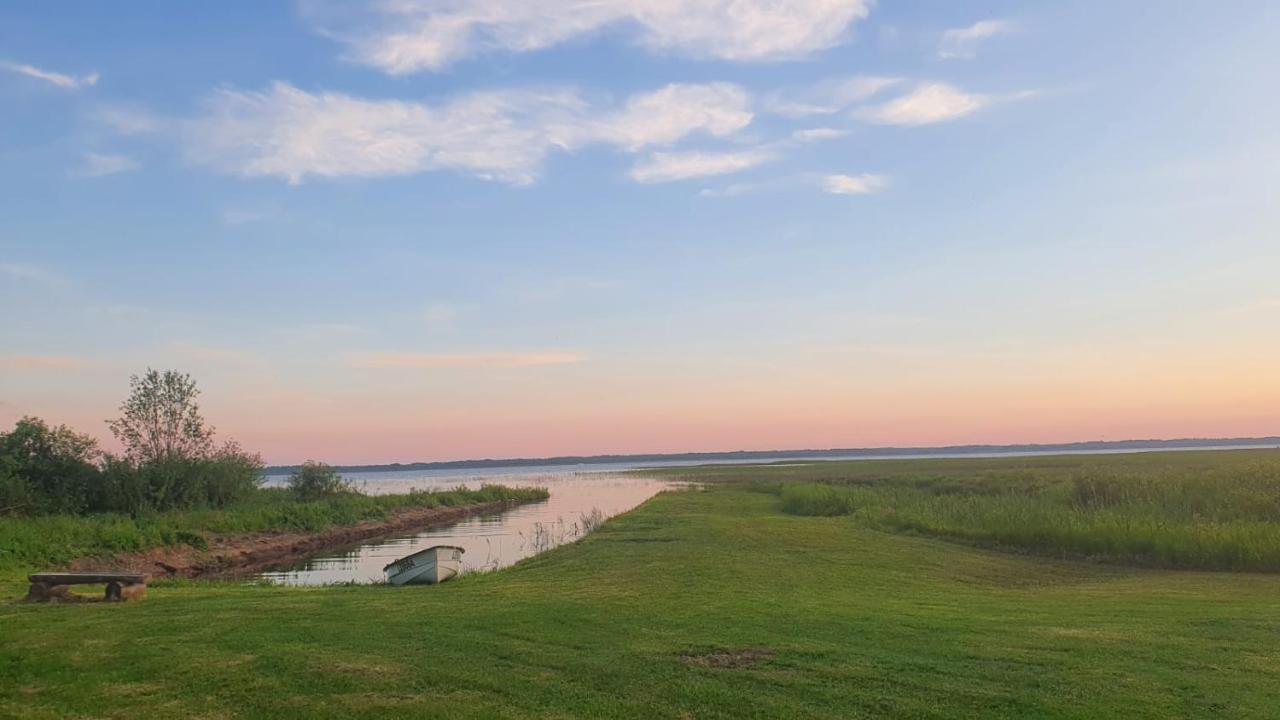 Burtnieka Ezera Maja Villa Valmiera Bagian luar foto